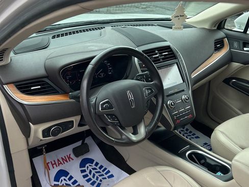 Used 2019 Lincoln MKC Select w/ Select Plus Package FWD image 17