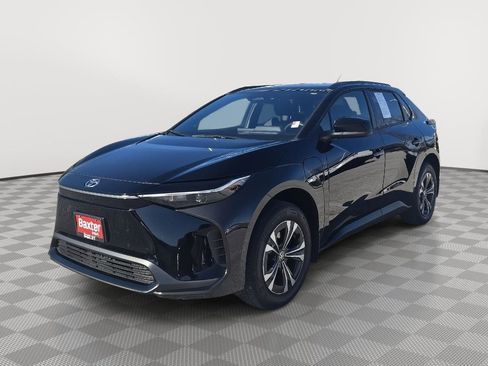 Used 2025 Toyota bZ4X XLE w/ Weather Package image 1