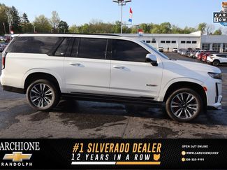 Used 2024 Cadillac Escalade ESV V AWD/4WD video 1