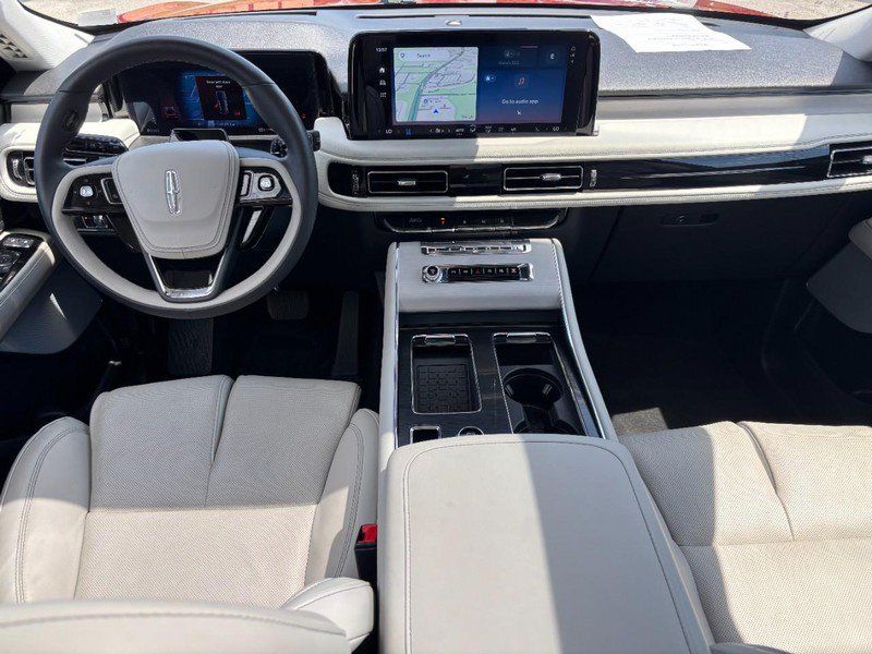 Used 2025 Lincoln Aviator Reserve w/ Equipment Group 201A AWD/4WD image 14