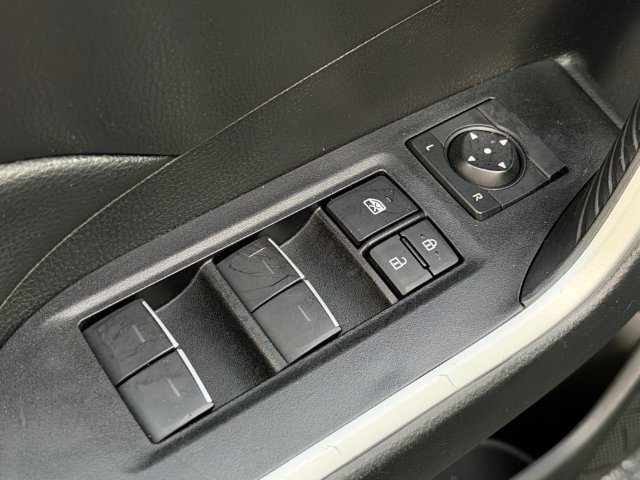 Used 2025 Toyota RAV4 XLE FWD image 17