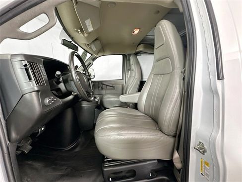 Used 2023 GMC Savana 2500 Work Van w/ Driver Convenience Package image 16
