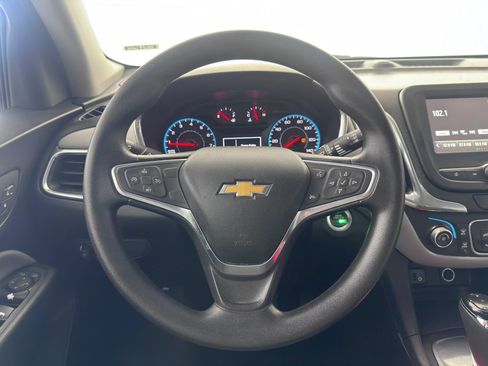 Used 2018 Chevrolet Equinox LS FWD image 19