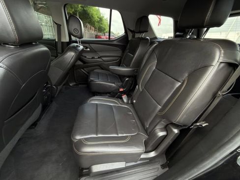 Used 2020 Chevrolet Traverse RS FWD image 30