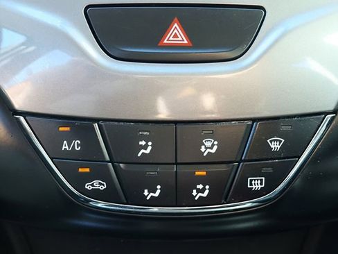 Used 2018 Chevrolet Cruze LT image 45