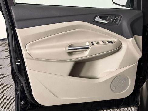 Used 2017 Ford Escape Titanium image 33