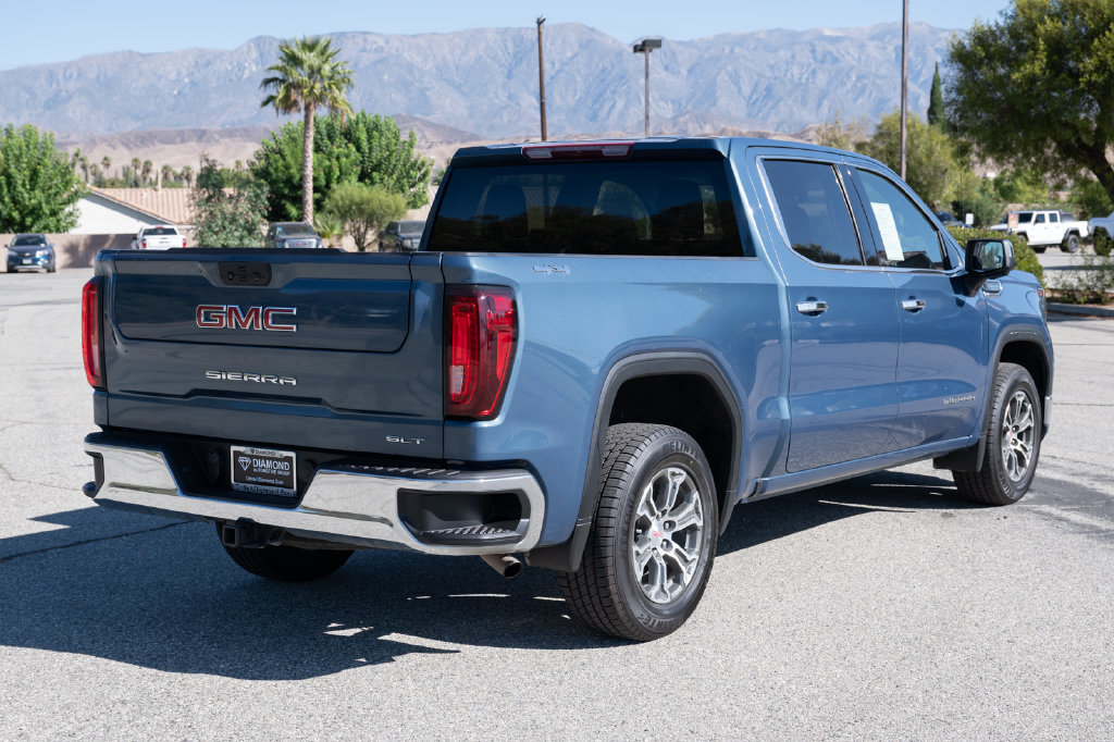 Used 2024 GMC Sierra 1500 SLT AWD/4WD image 5