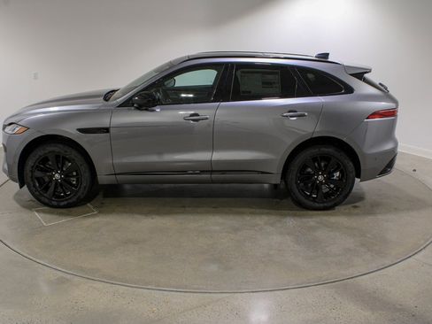 New 2026 Jaguar F-PACE R-Dynamic S image 2