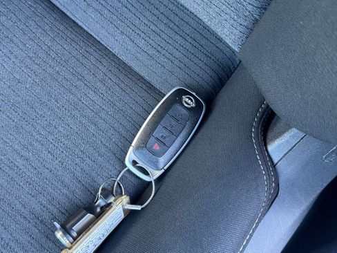 Used 2023 Nissan Rogue SV image 21