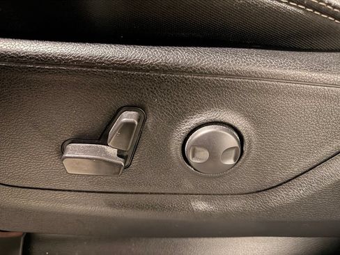Used 2022 RAM 1500 Lone Star AWD/4WD image 16