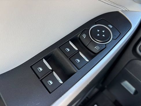 Used 2023 Ford Explorer XLT w/ Equipment Group 202A AWD/4WD image 16