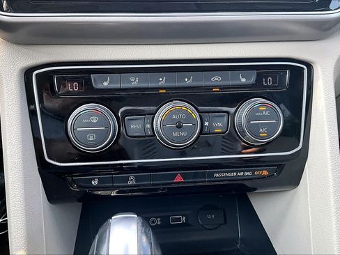 Used 2019 Volkswagen Atlas SEL AWD/4WD image 35