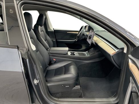 Certified 2023 Tesla Model Y Long Range AWD/4WD image 13