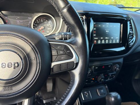 Used 2020 Jeep Compass Latitude image 17