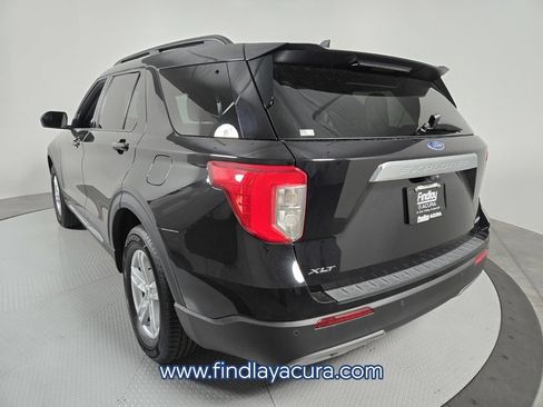 Used 2022 Ford Explorer XLT w/ Equipment Group 202A AWD/4WD image 4