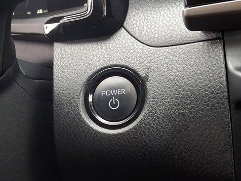 Certified 2025 Toyota Camry SE image 25