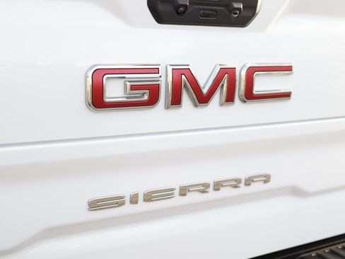 Used 2025 GMC Sierra 1500 SLT image 32