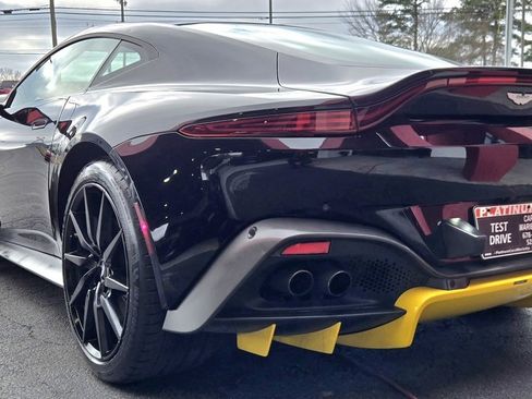 Used 2020 Aston Martin V8 Vantage Coupe image 4