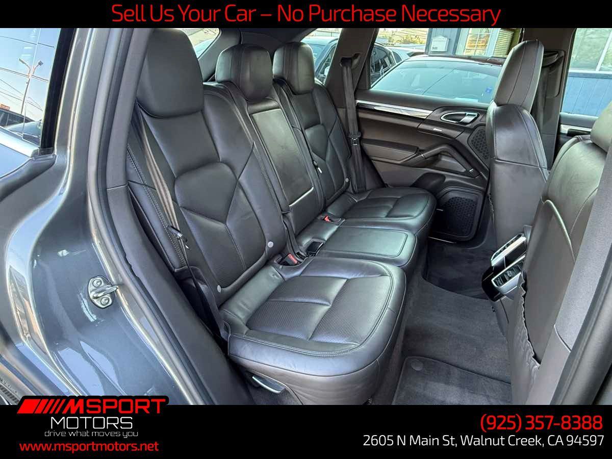 Used 2016 Porsche Cayenne AWD/4WD image 14