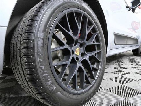 Used 2017 Porsche Macan GTS image 9