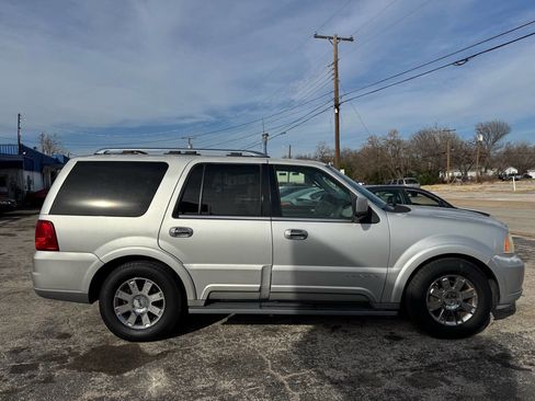 Used 2004 Lincoln Navigator Luxury image 5