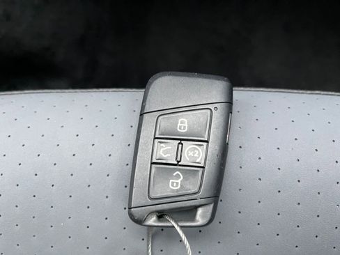 Used 2025 Volkswagen Jetta SE image 22