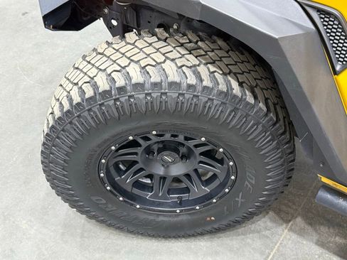 Used 2019 Jeep Wrangler Unlimited Sahara image 37