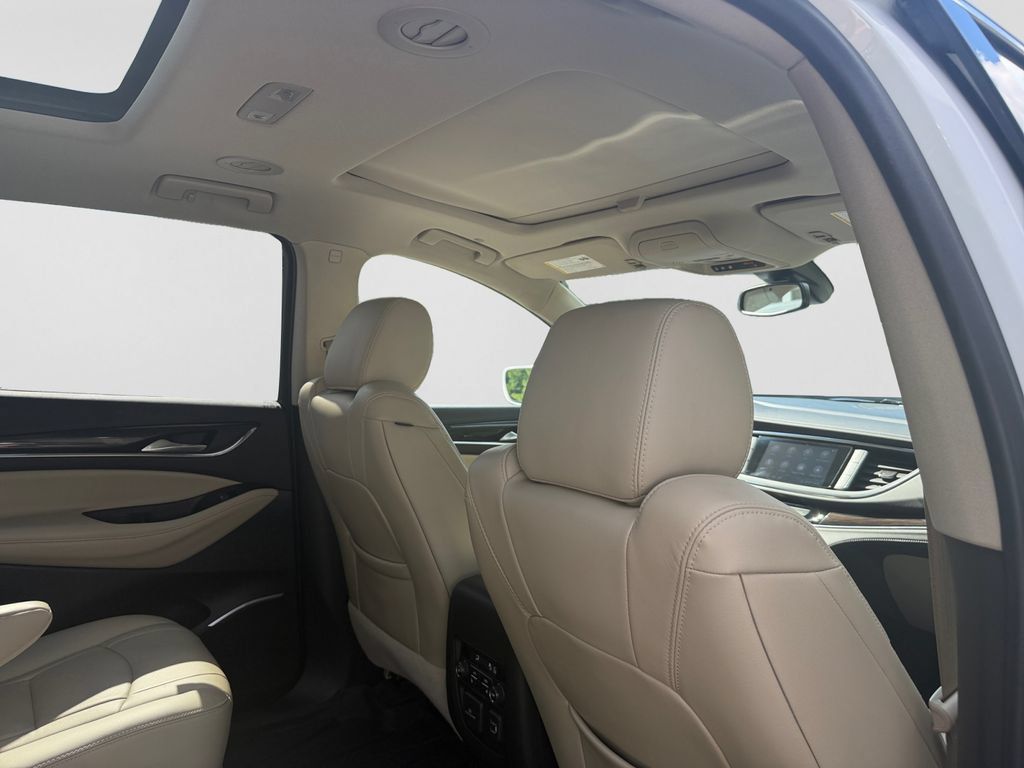 Used 2020 Buick Enclave Premium w/ Sun and Sites Package AWD/4WD image 27
