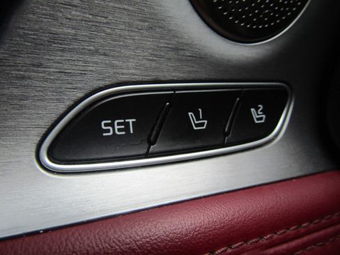 Used 2019 Kia Stinger GT2 AWD/4WD image 18