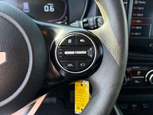 Certified 2023 Kia Soul LX w/ LX Technology Package image 14