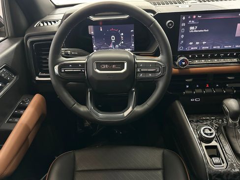 Used 2023 GMC Canyon AT4 w/ AT4 Premium Package image 27