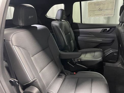 New 2025 Buick Enclave Sport Touring w/ Super Cruise Package image 17