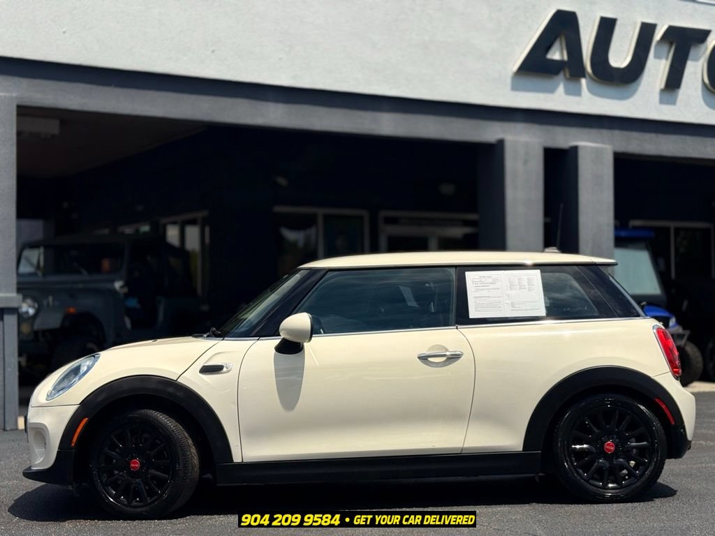 Used 2018 MINI Cooper 2-Door Hardtop FWD image 4