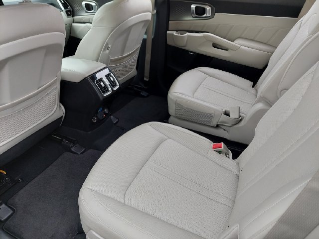 Used 2023 Kia Sorento SX Prestige AWD/4WD image 41
