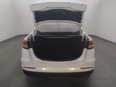 Used 2020 Ford Fusion SEL FWD image 29