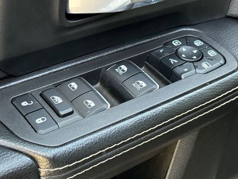Used 2025 RAM 3500 Laramie AWD/4WD image 20