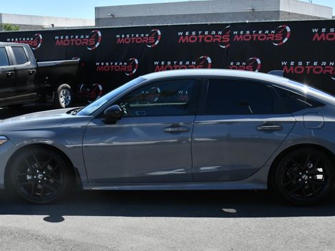 Used 2025 Honda Civic Sport image 4