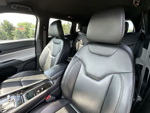 Used 2024 Jeep Compass Limited AWD/4WD image 16