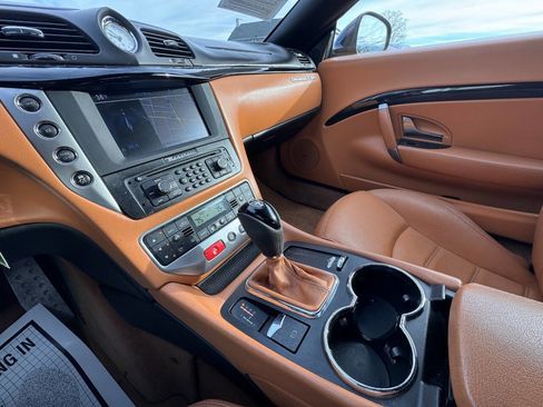 Used 2016 Maserati GranTurismo Sport image 23