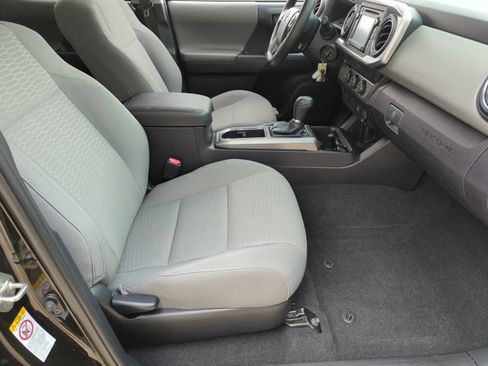 Used 2019 Toyota Tacoma SR5 RWD image 19