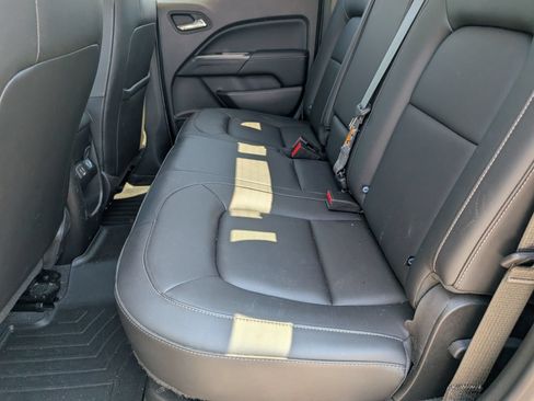 Used 2022 GMC Canyon Elevation w/ Elevation Premium Package RWD image 8