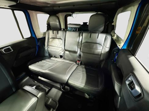 Used 2022 Jeep Wrangler Unlimited Sahara image 15