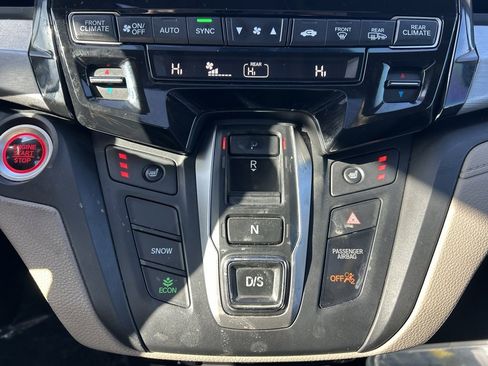 Used 2018 Honda Odyssey EX-L image 22
