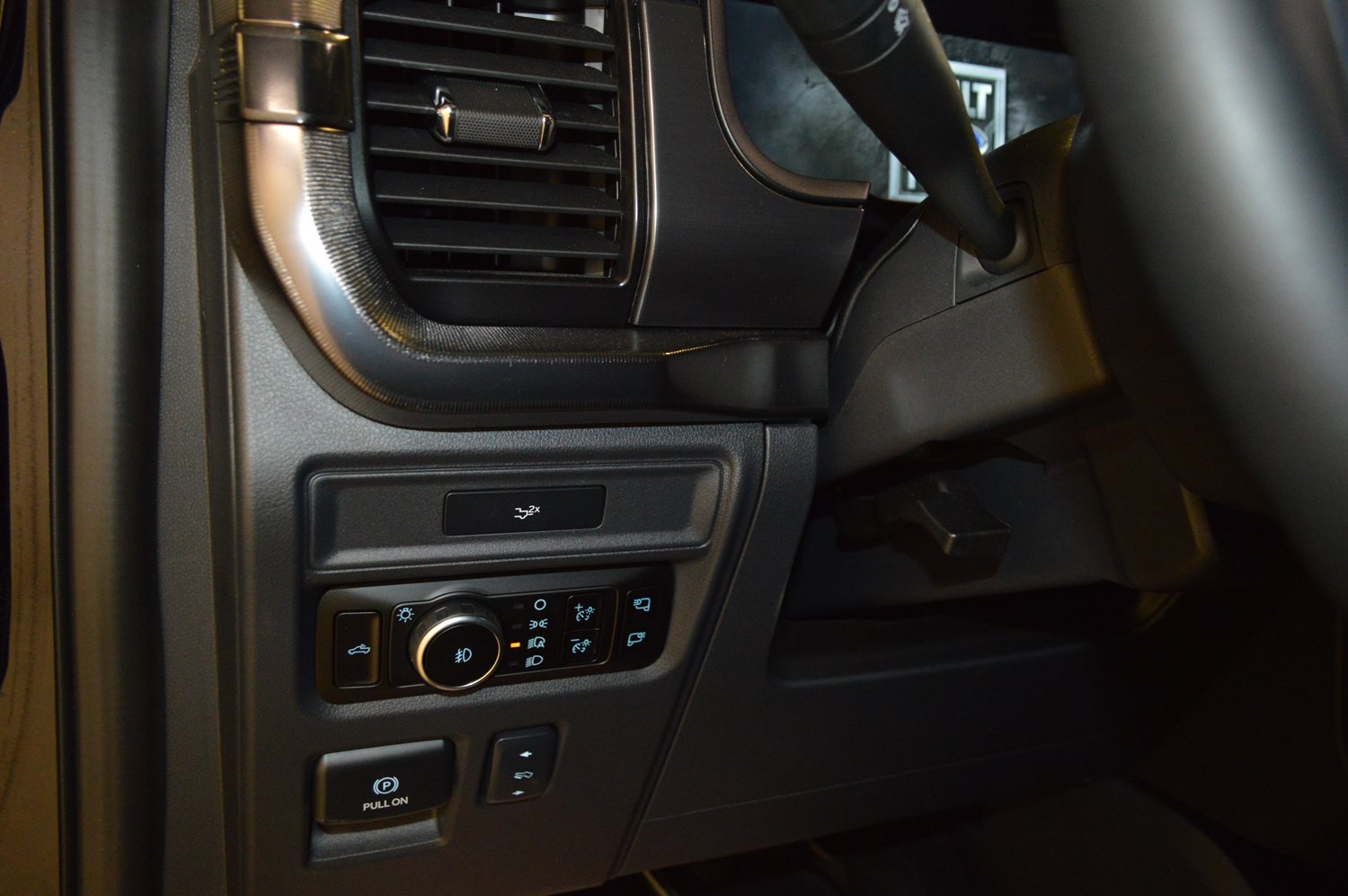 Used 2026 Ford F150 Lariat w/ Equipment Group 501A Mid AWD/4WD image 17