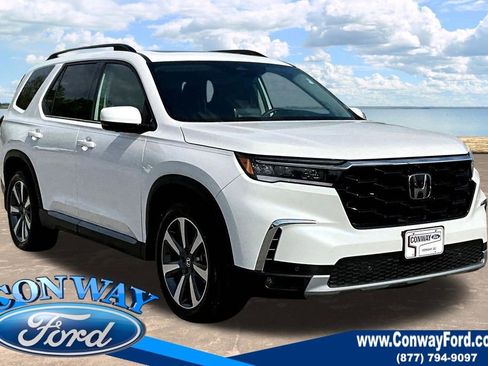 Used 2025 Honda Pilot Elite image 1