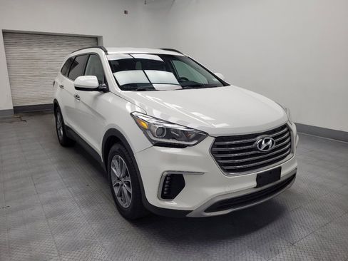 Used 2017 Hyundai Santa Fe SE image 13