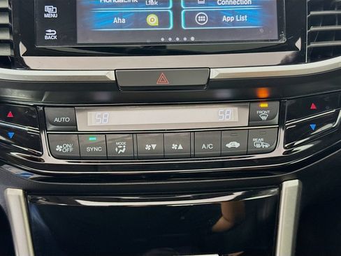Used 2017 Honda Accord EX-L image 18