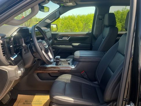 Used 2024 GMC Sierra 1500 Elevation w/ Elevation Premium Package AWD/4WD image 15