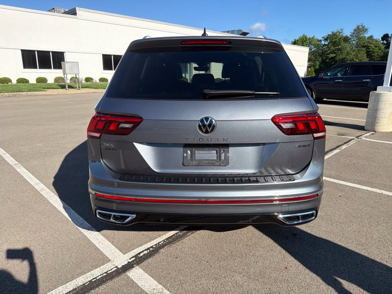 Used 2023 Volkswagen Tiguan SEL R-Line AWD/4WD image 4