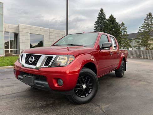 Used 2016 Nissan Frontier SV AWD/4WD image 3